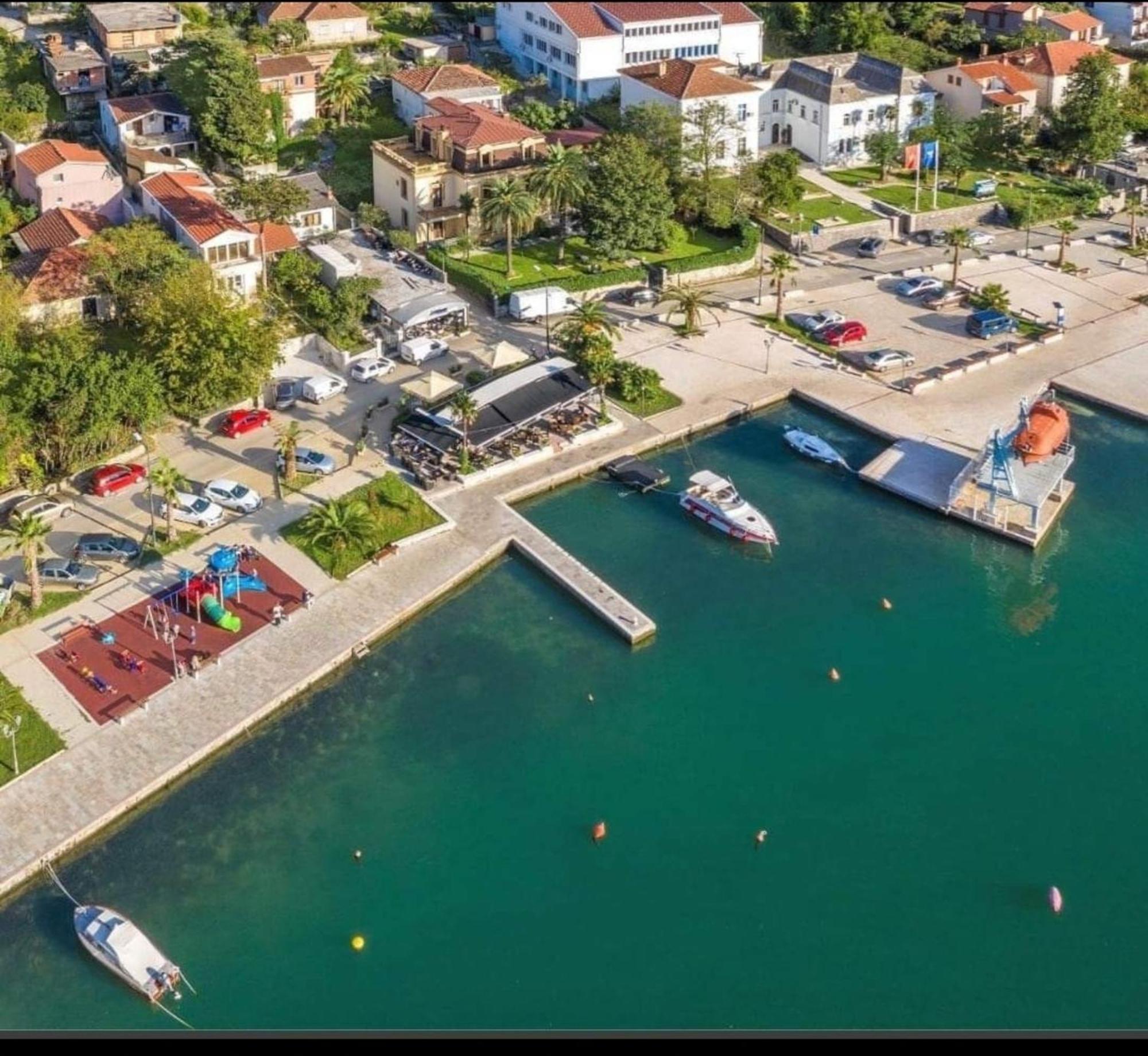 Bay Mola Home Котор Екстер'єр фото